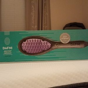 Dafni Ceramic Straightening Brush